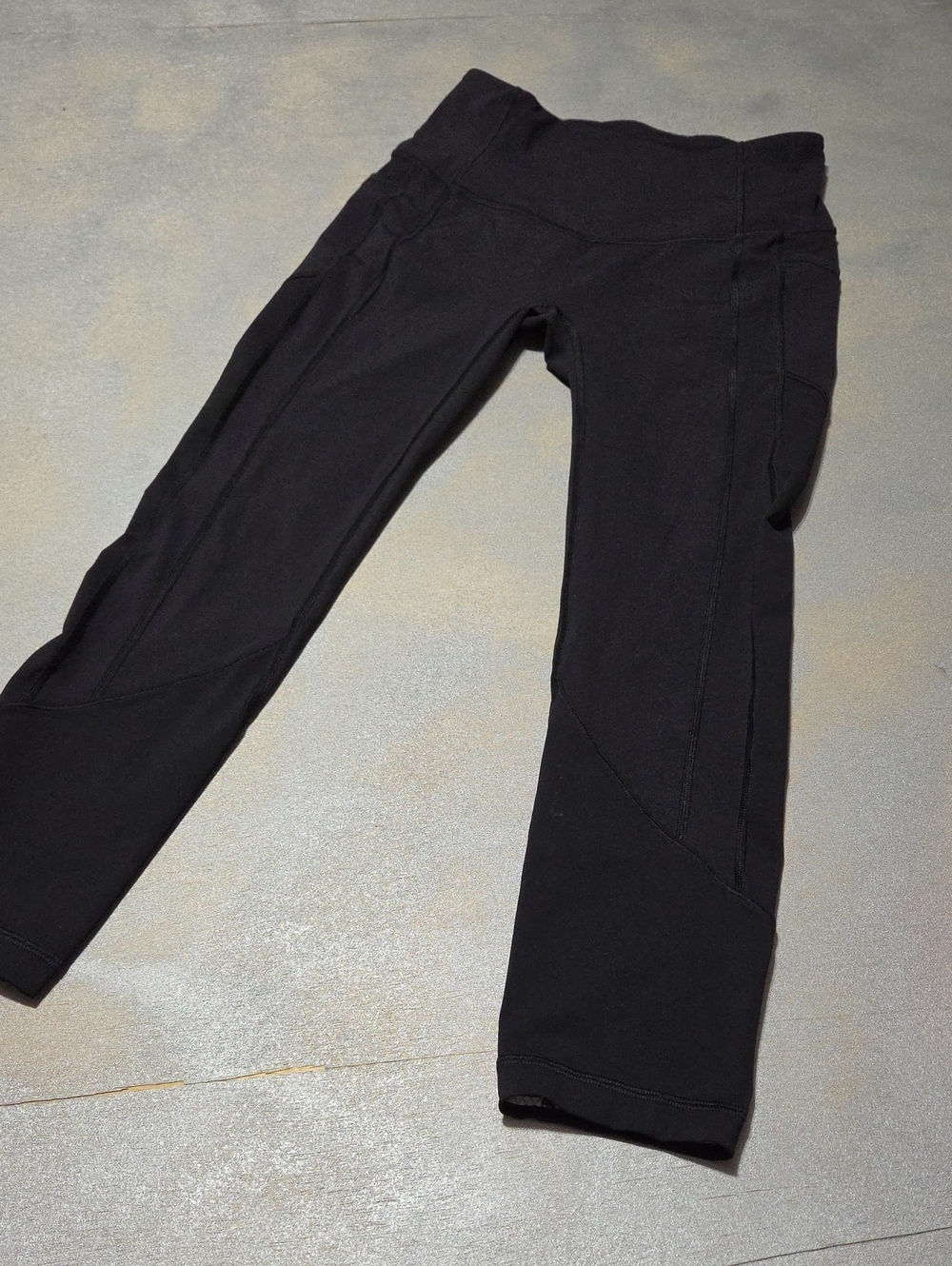 lululemon athletica Black Capri Leggings with Side Pocket